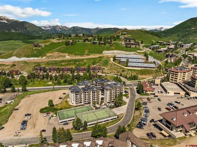 642 - 11 Snowmass Rd, Condo with 2 bedrooms, 2 bathrooms and null parking in Crested Butte CO | Image 32