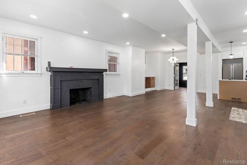 1651 Edison St, Detroit, MI, 48206-2038 | Card Image