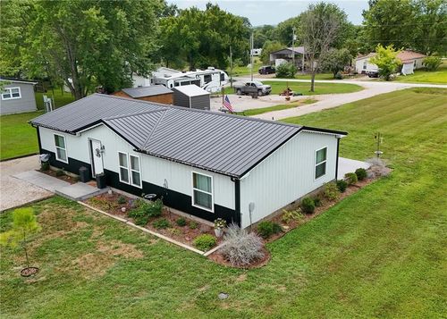 21 Buckskin Dr, Linn Valley, KS, 66040-5202 | Card Image