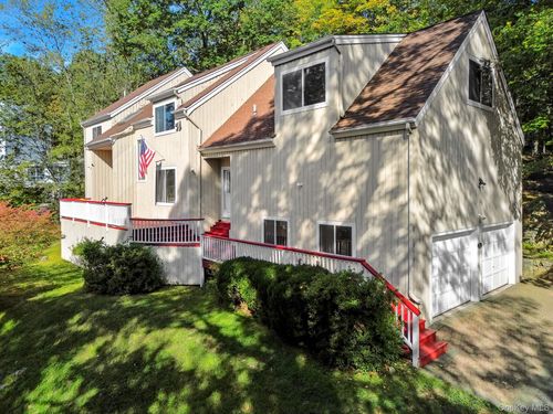 3 Fox Den Ln, North Salem, NY, 10560-3600 | Card Image