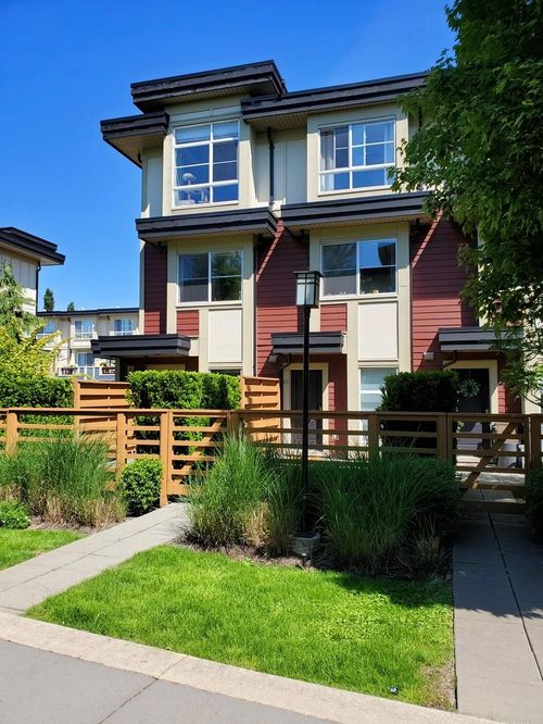 61-19477 72a Avenue, Surrey, BC, V4N6M2 | Card Image