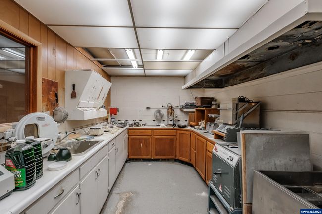 255 E 14 Th Ave, Home with 2 bedrooms, 0 bathrooms and null parking in Eugene OR | Image 25