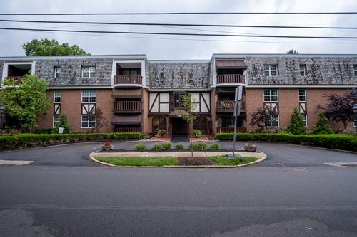 apt-307-136 Centennial Ave, Sewickley, PA, 15143-1225 | Card Image
