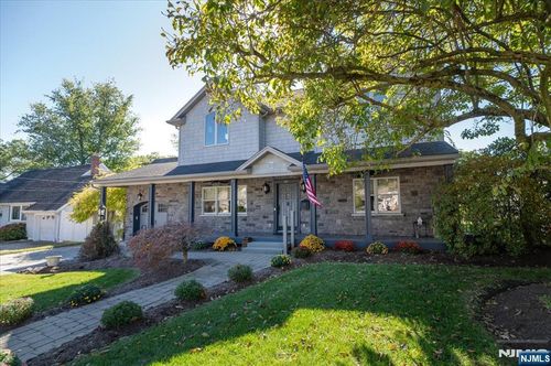 817 Riverdell Rd, Oradell, NJ, 07649-2426 | Card Image