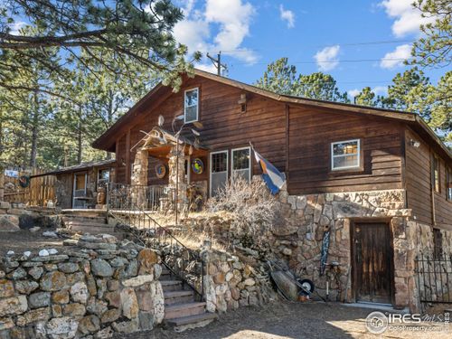 825 Fawn Ln, Estes Park, CO, 80517-7521 | Card Image