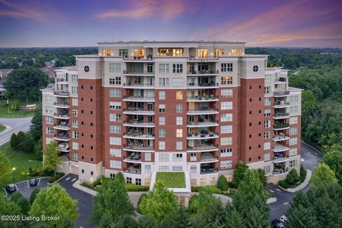 p1-6600 Seminary Woods Pl, Louisville, KY, 40241-6593 | Card Image