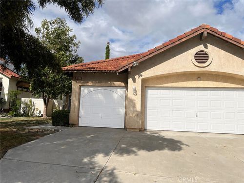 16786 Via Pamplona, Moreno Valley, CA, 92551-2183 | Card Image