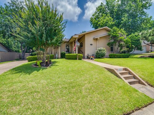3302 Hampden Dr, Garland, TX, 75043-1335 | Card Image