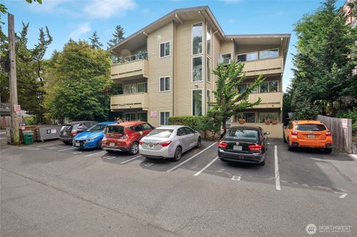 12348 33rd Ave Ne, Seattle, WA, 98125-5645 | Card Image