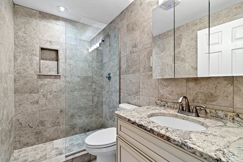 418-357 Commercial St, Boston, MA, 02109-1236 | Card Image