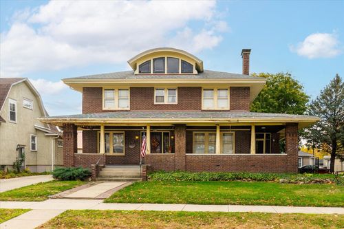 532 7th St, La Salle, IL, 61301-1804 | Card Image