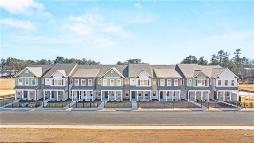3285 Lake Carlton Rd, Loganville, GA, 30052-8835 | Card Image