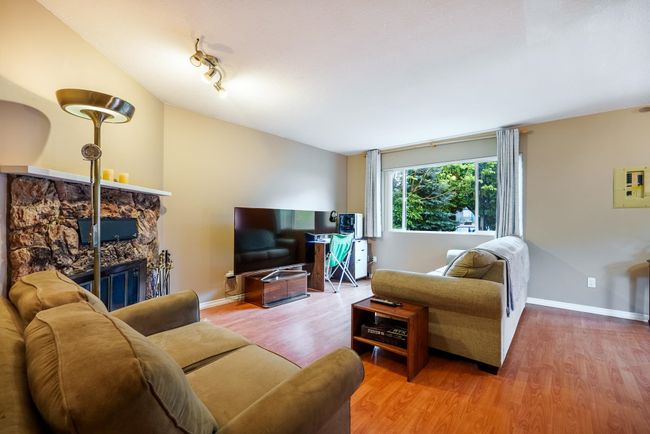 1951 Coquitlam Avenue, House other with 3 bedrooms, 2 bathrooms and 2 parking in Port Coquitlam BC | Image 11