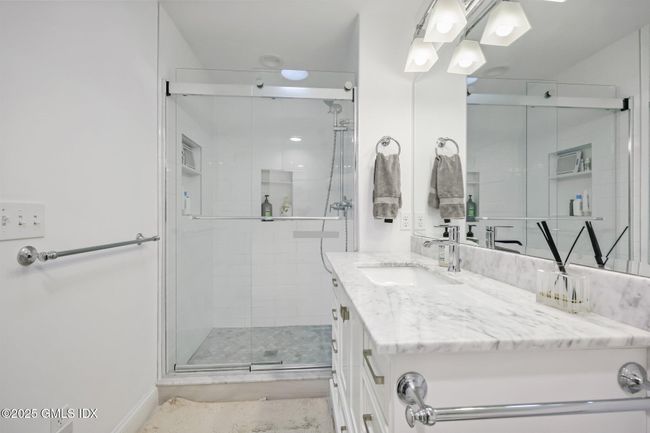 Hall Bath | Image 27