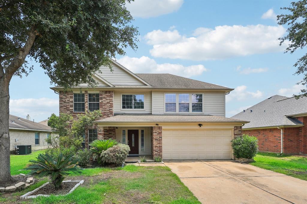 Nikki Ln, Stafford, TX 77477