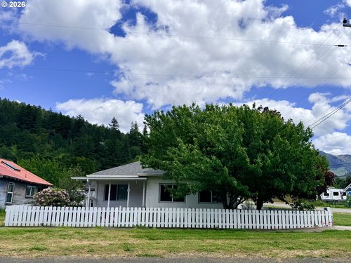 410 3rd Ave, Powers, OR, 97466-9741 | Card Image