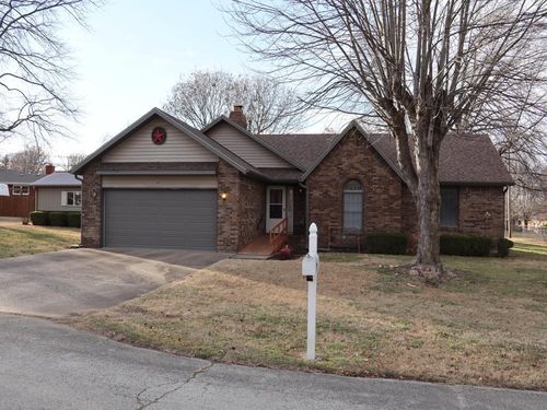 609 Lakeview Dr, Aurora, MO, 65605-1923 | Card Image