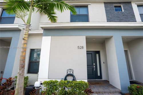 528 Ne 1st Dr, Florida City, FL, 33034-2276 | Card Image