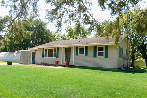 1104 N 29th Rd, Utica, IL, 61373-9640 | Card Image