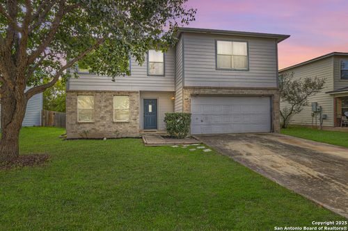 649 Northgap Dr, New Braunfels, TX, 78130-2662 | Card Image