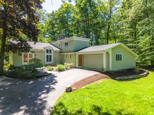 220 Hibiscus Dr Drive, Brighton, NY, 14618 | Card Image