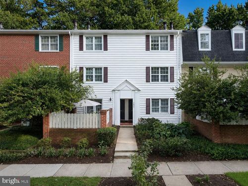 a-2653 S Walter Reed Dr, ARLINGTON, VA, 22206-1239 | Card Image