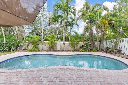 4945 Sw 34th Ter, Fort Lauderdale, FL, 33312-7950 | Card Image