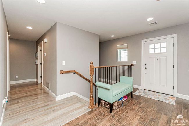 1109 S Mill Point Cir, House other with 4 bedrooms, 3 bathrooms and null parking in Manhattan KS | Image 4