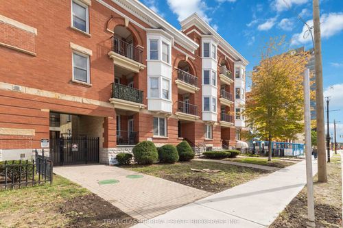 303-440 Wellington St, London, ON, N6A3P2 | Card Image