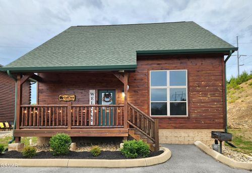 1663 Falls Way, Pigeon Forge, TN, 37863 | Card Image