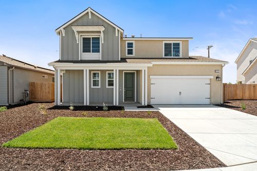 3131 Ryan Ave, Tulare, CA, 93274-7764 | Card Image