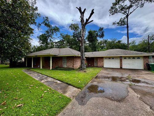 5006 Bretshire Dr, Houston, TX, 77016-2903 | Card Image