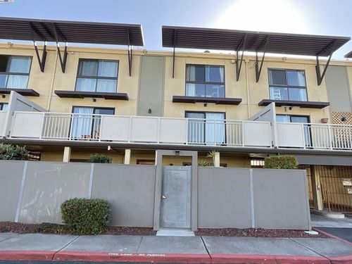 1102 Admiralty Ln, Foster City, CA, 94404-1696 | Card Image