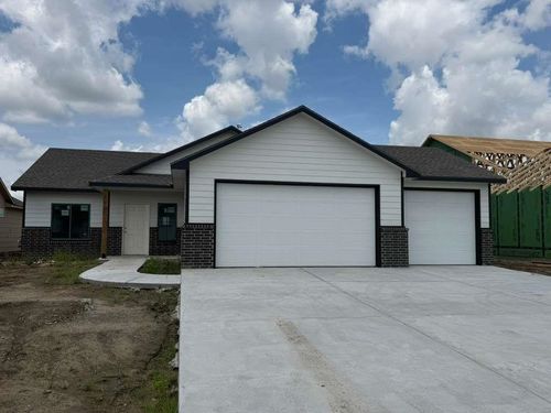 8998 E Joshua St, Bel Aire, KS, 67226 | Card Image
