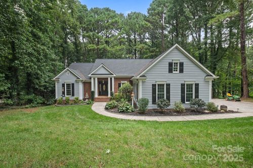 110 N Shore Dr, Mooresville, NC, 28117-7406 | Card Image