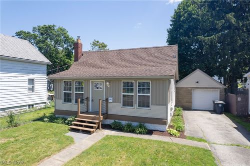 511 Stetler Ave, Akron, OH, 44312-2545 | Card Image