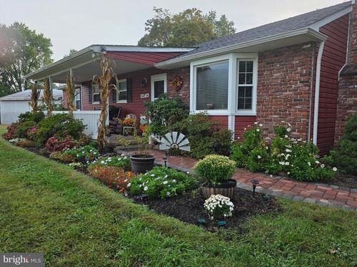 521 Clems Run, Mullica Hill, NJ, 08062-2857 | Card Image