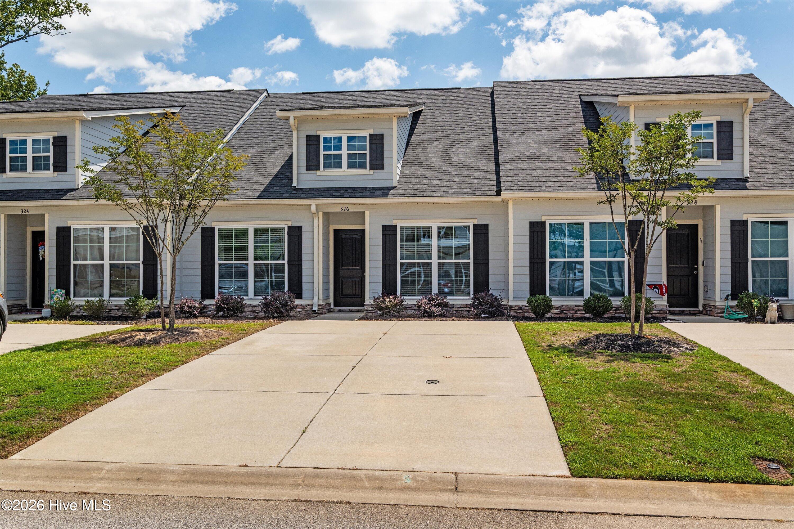 Residential in Thomson 4