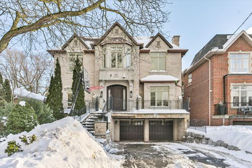 121 Caribou Road, Toronto, ON, M5N2B1 | Card Image