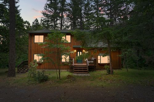 4046 Little Applegate Rd, Jacksonville, OR, 97530-9303 | Card Image