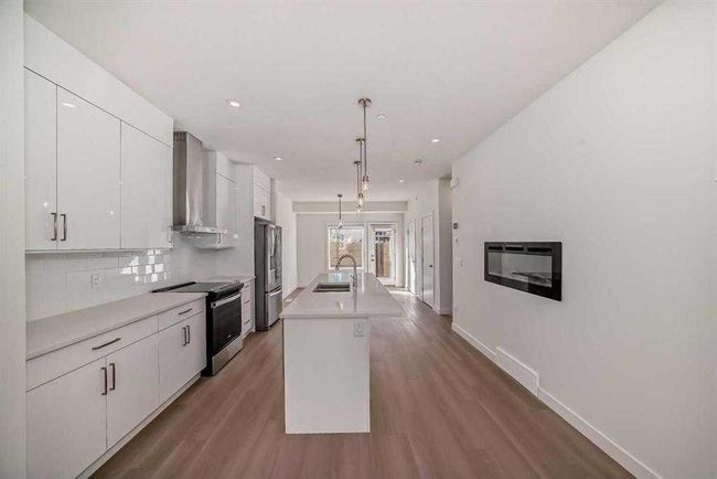 330 Sage Hill Cir Nw, Townhouse with 3 bedrooms, 2 bathrooms and 3 parking in Calgary AB | Image 6