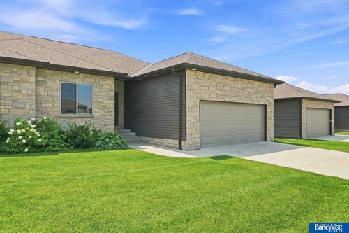 3719 Broadbear Road, Lincoln, NE, 68516 | Card Image