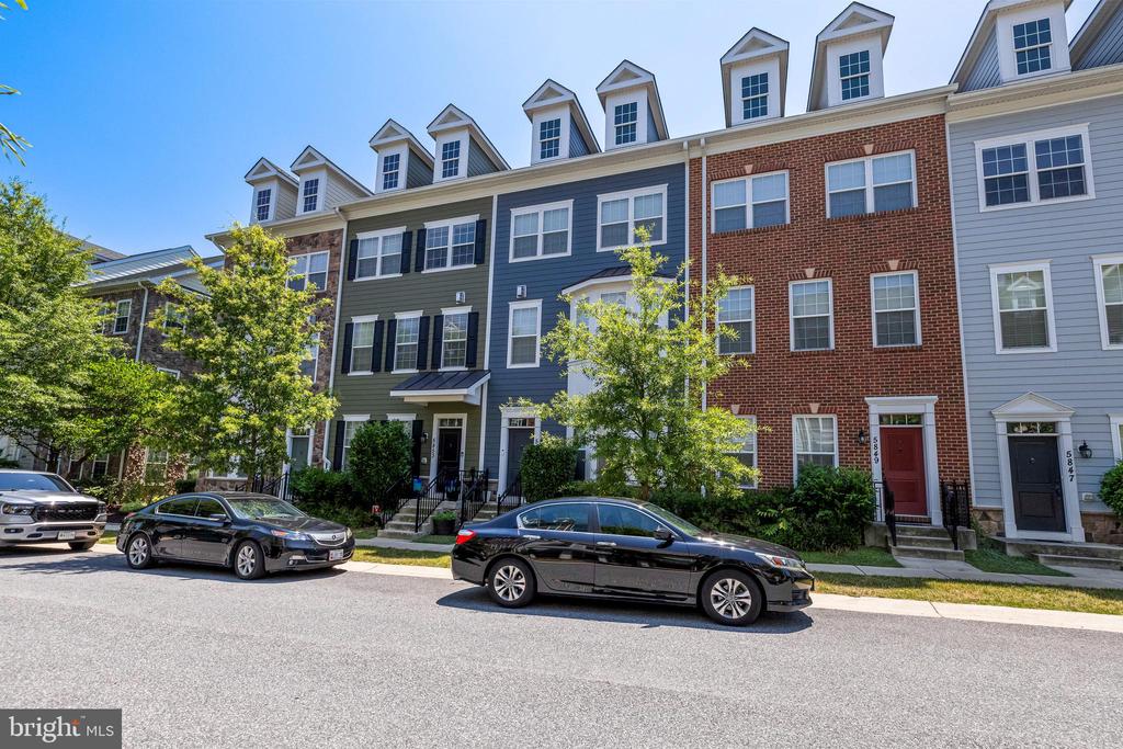 Donovan Ln, Ellicott City, MD 21043