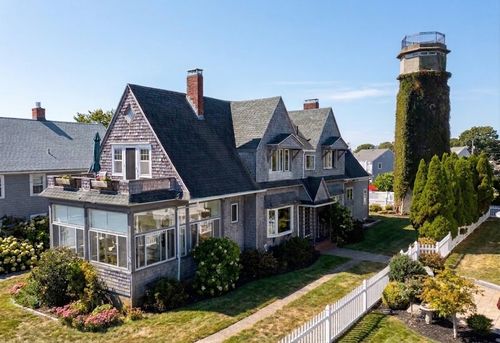 11 Bluff Rd, Hull, MA, 02045-1405 | Card Image