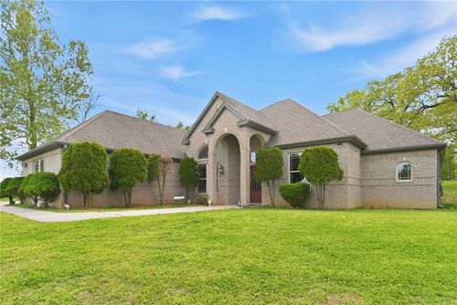 9207 and 9209 Coker Road, Gentry, AR, 72734 | Card Image