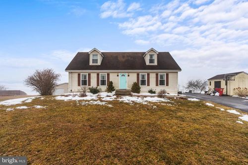 94 Tulip Ct, FALLING WATERS, WV, 25419-3935 | Card Image