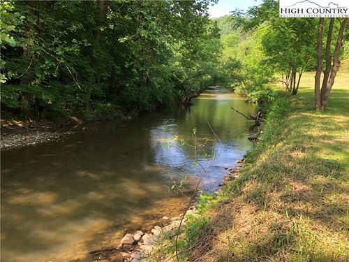 676 Big Helton Rd, Grassy Creek, NC, 28631-9114 | Card Image