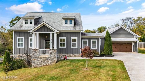 509 Broome Rd, Knoxville, TN, 37909-2102 | Card Image