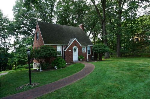 149 Ridgewood Rd, Pittsburgh, PA, 15237-4049 | Card Image