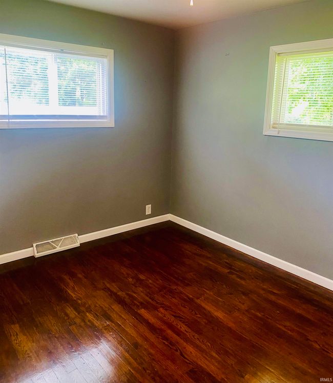 611 Russell Rd, Home with 3 bedrooms, 1 bathrooms and 4 parking in Chandler IN | Image 19